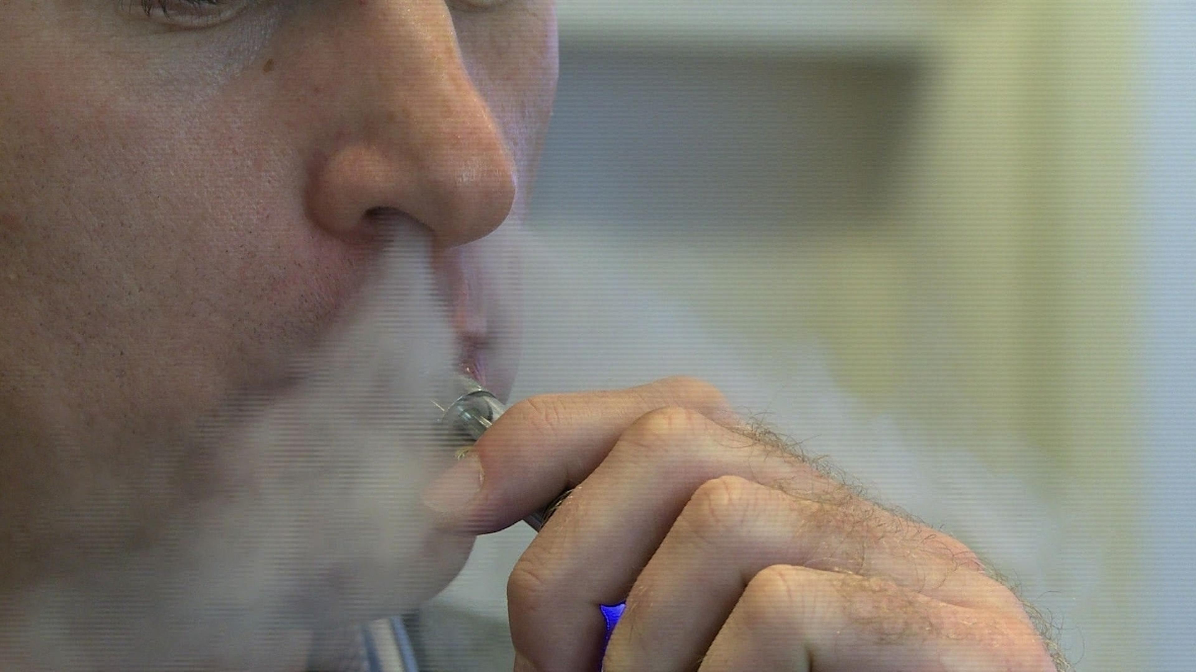 E cigarettes could save millions of lives conference told